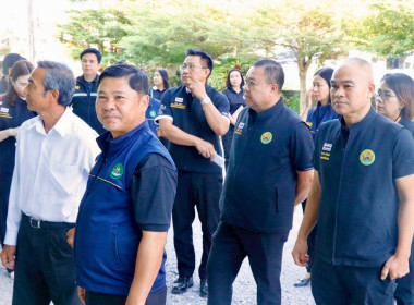 ลงพื้นที่ตรวจเยี่ยมติดตามผลการดำเนินงานการรวบรวมผลไม้ของสหกรณ์การเกษตรเพื่อการตลาดลูกค้า ธกส. นครศรีธรรมราช จำกัด โดยมี นายสมโชค จันทร์ใหม่ ประธานกรรมการ นายครรชิต พานชาตรี ผู้จัดการสหกรณ์ และเจ้าหน้าที่สหกรณ์ ให้การต้อนรับ ณ สหกรณ์การเกษตรเพื่อการตลาดลู ... พารามิเตอร์รูปภาพ 43